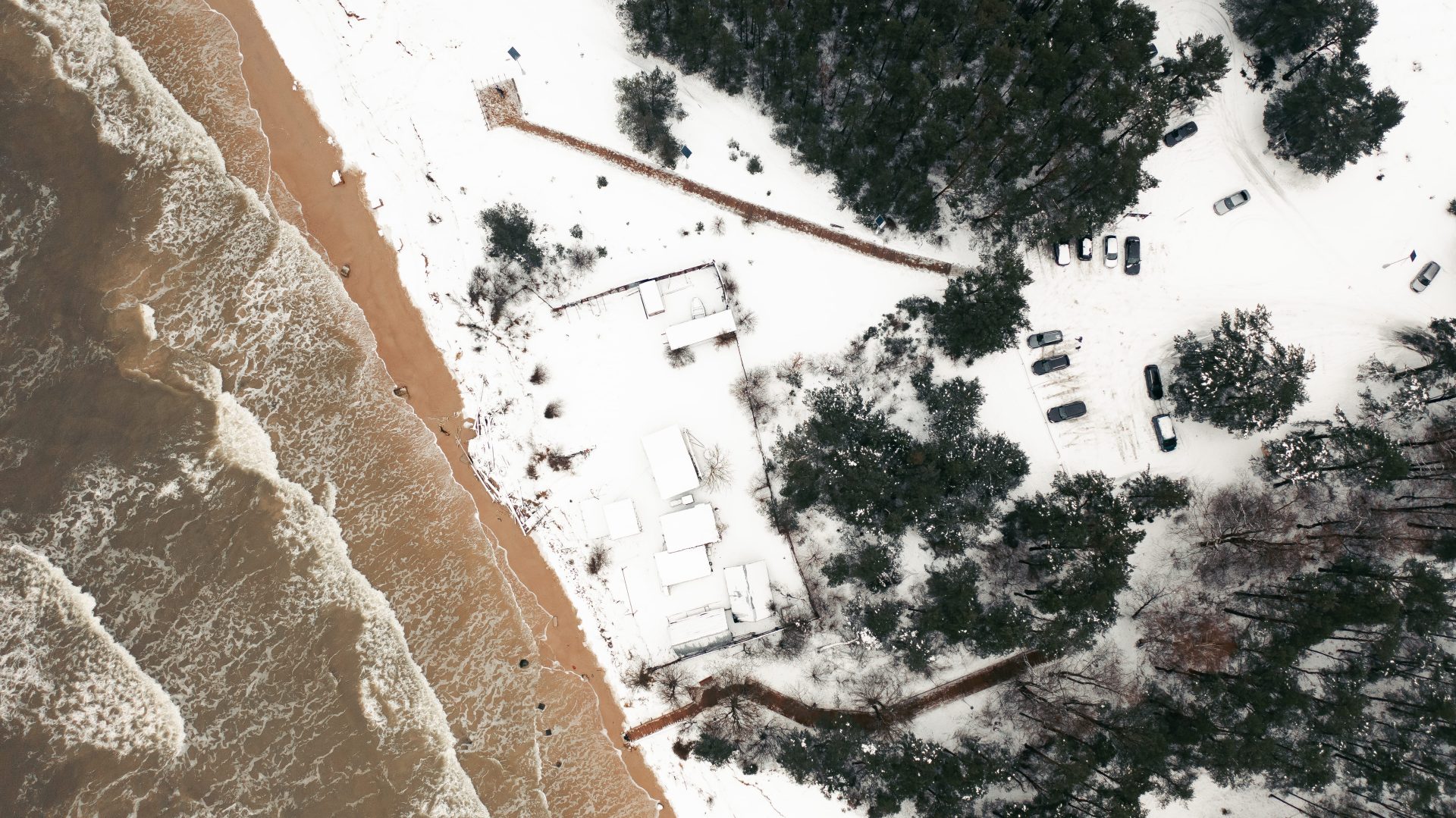 1.vieta Drona foto Monta Zīle "Staldzenes krasti ziemas rotā"